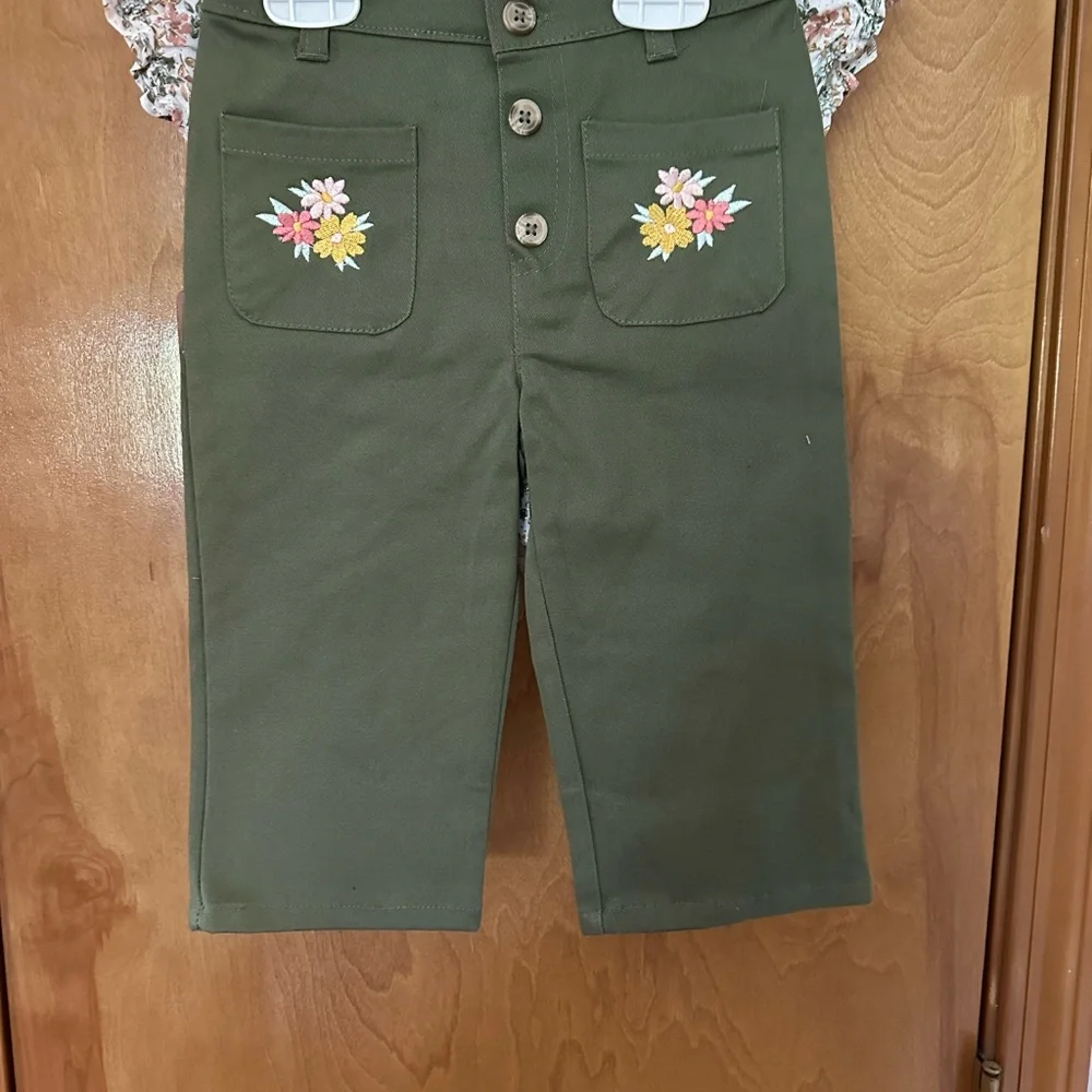 3 piece floral ruffle shirt and pants with hair accessory - Picture 6 of 8